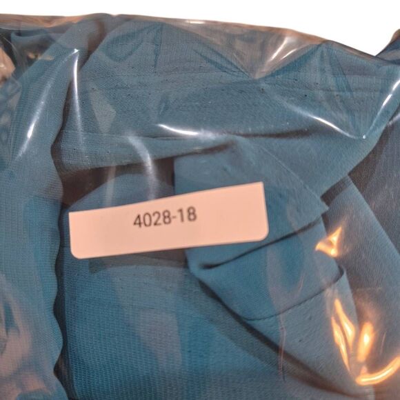 Fabric, Aqua Polyester Crepe, 45" x 5 yds - Picture 3 of 3